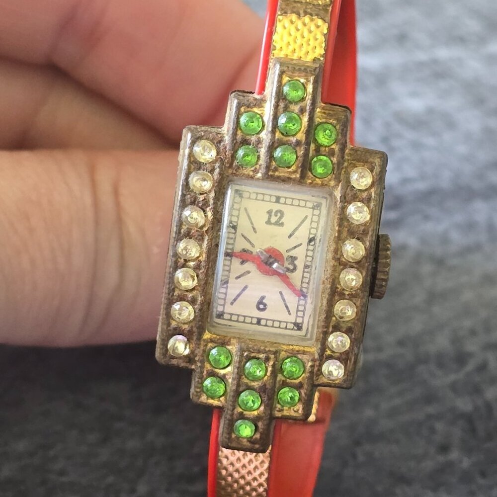 Vintage ESCO Esko Toy Wrist Watch Red Band Green Rhinestone Novelty 1930s 1940s - Picture 8 of 16